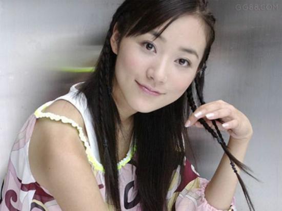 《窗外有张脸》_第1-2集_分集剧情