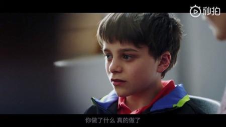 《羁押》两个十岁男孩将2岁男童偷偷带走，造成了无法挽回的后果。真实事件改编《羁押》英国年纪最小的杀人犯，所有人唾弃却依然过得滋润，真实改编