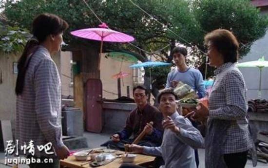 《银杏飘落》_第1-2集_分集剧情(1)