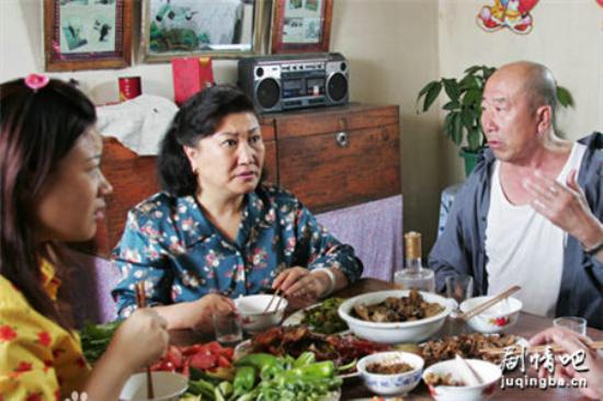 《圣水湖畔》_第1-3集_分集剧情