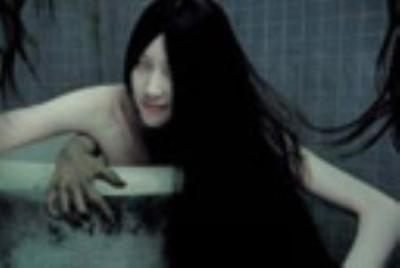 [真实灵异事件]《学校运动场坟墓传说引发恶梦，我与室友们的恐怖之夜！》