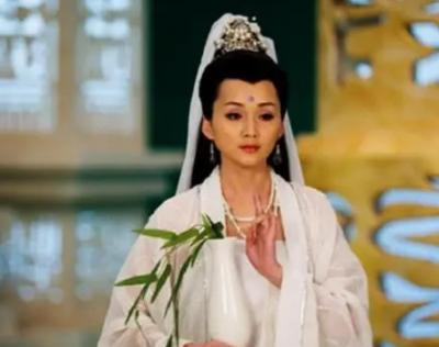 《西游记》中的神奇法宝：玉净瓶的神通揭秘