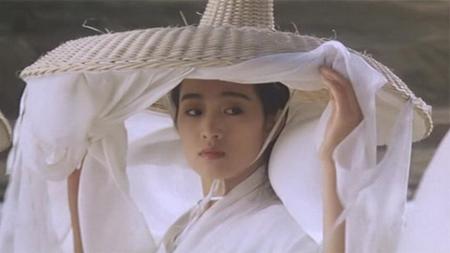 《古今大战秦俑情》30年前的国产穿越片鼻祖，巩俐张艺谋定情之作，无法超越的经典！.mp3