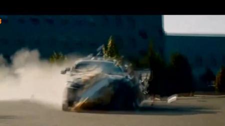 《极速之巅》解说文案宁坐豪车哭，不坐自行车笑！——《极速之巅》