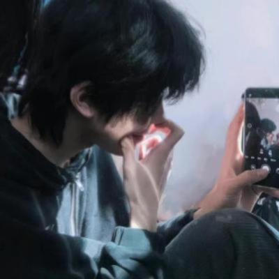 【经典】感谢她的出现让我提前看清的文案（希望她能一直陪着我的文案）