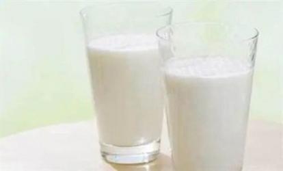 摔跤、洗泥浴、喝兔屎…国外那些奇葩的解酒秘籍！