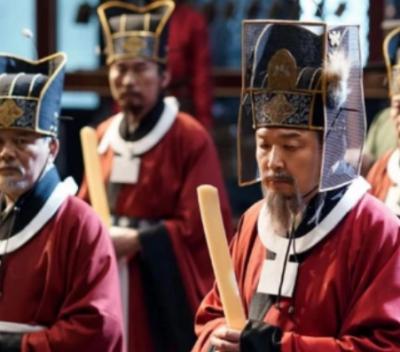 揭秘宋朝官员官服上的白圈之谜，这东西有什么作用？