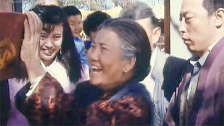 《孝子贤孙伺候着》：黑色幽默喜剧：谣传赵丽蓉如果不拍这部电影，不会这么早离开！