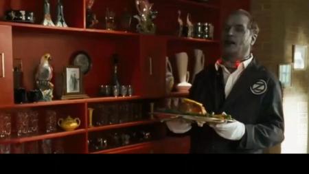 恐怖《僵尸管家》电影解说文案