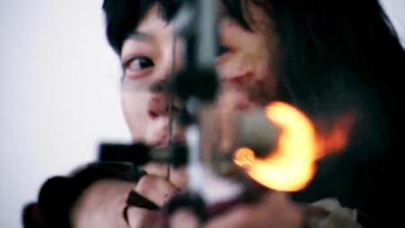 女孩凭借一己之力干掉了祸国殃民的怪物！《汉江怪物》