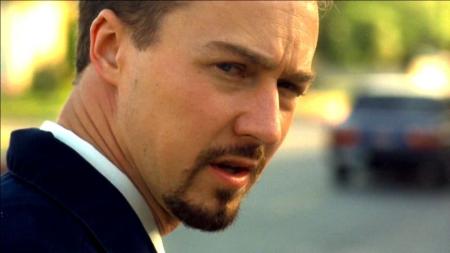 《美国X档案》一部报应不爽的美国电影，比现实还真实，最后一幕太R级了！