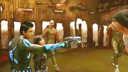 《超世纪战神》：印度版钢铁侠，游戏反派穿越到现实社会，四处寻找自己的宿敌