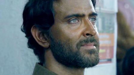 《超级30》：今年最不该被忽略的励志电影，被剑桥录取的数学天才，却在家卖饼-真实事件改编电影