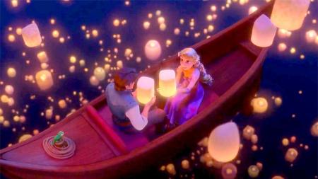 《魔发奇缘》迪士尼最浪漫的场景，看天灯的乐佩简直太美了《魔发奇缘》