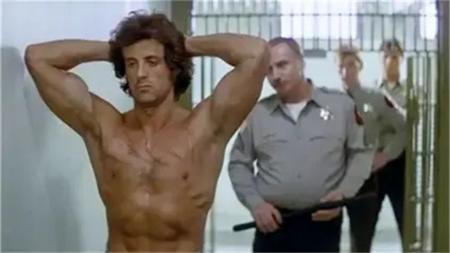 《第一滴血》第1滴血解说文案