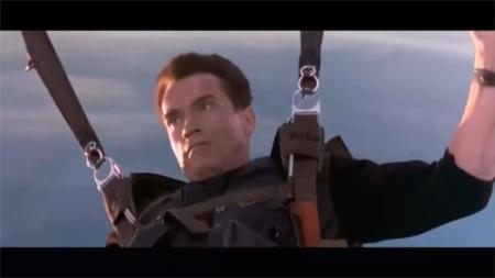 [视]硬汉惹怒武器公司，被对方用飞机追着撞！电影大片《蒸发密令》