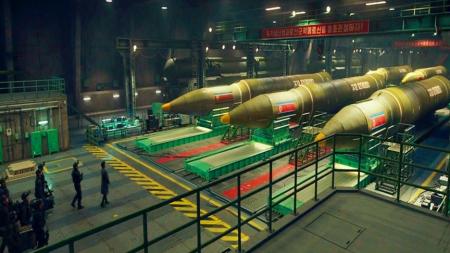 偷核弹炸火山！河正宇马东锡这回又玩大了！灾难电影《白头山》