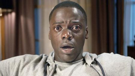 《逃出绝命镇》：白富美玩仙人跳，摄影师险遭换脑手术