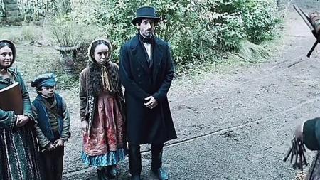 《耶路撒冷地》惊悚悬疑美剧《耶路撒冷地》，一个被诅咒的小镇接连出现怪事