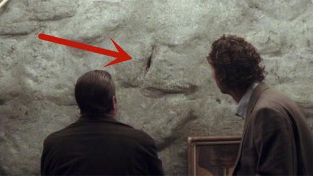 《超完美地狱》脑洞大开的奇幻电影《超完美地狱》墙上有个洞，男子凿开后才知道，这是地狱与人间的通道，奇幻片！