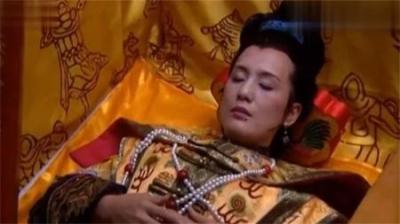 容妃死后，康熙下令将所有见过她刷马桶的人全部殉葬，这是为何？