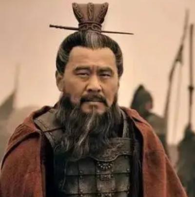 曹操占据汉中未攻益州：战略选择与历史影响