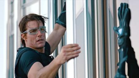 《碟中谍4》阿汤哥徒手爬高塔小队组团灭核弹