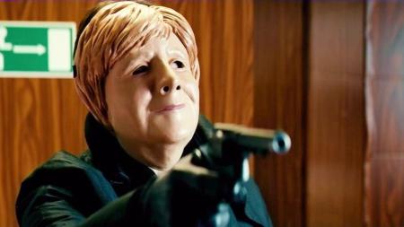 [文]《夺金四贱客》解说文案一本正经地耍宝 “屌丝男士”终逆袭