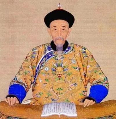 情深义重：康熙皇帝与赫舍里皇后的不朽佳话