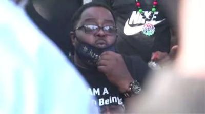 [视]央视驻外记者有多猛？独闯毒窝面临死亡，还敢问毒贩梦想