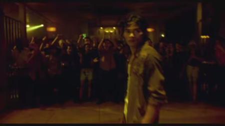 [文]《拳霸》农村小伙来城市打拳，一上场便打倒对手，原来他是一名拳击高手！