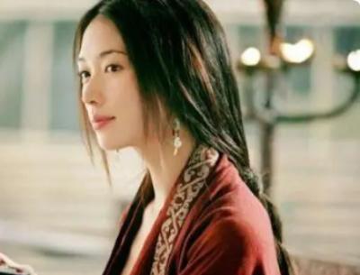 红颜薄命：探秘小乔与周瑜的佳话