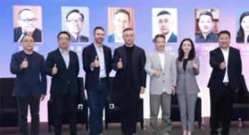 张艺谋影版《三体》官宣 博纳将拍外洋故事三部曲