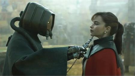 [文]11分钟看完星战系列外传《星球大战外传：游侠索罗》男人拥有绝美女友，却不珍惜非要当游侠，回来之后头顶发绿！