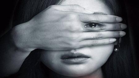 [文]《借眼》解说文案百年老宅内，情仇恶鬼生