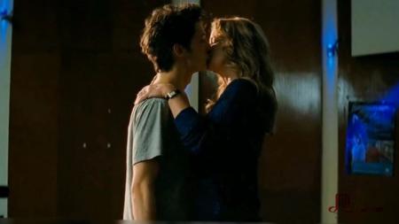 [文]《二十岁的差距》女人38岁，却想和18岁的小伙子谈恋爱