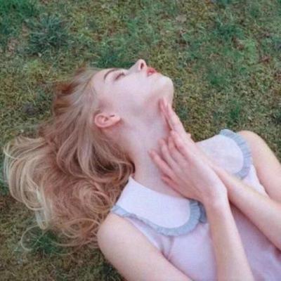 【励志】28岁一个人坐火车的文案（坐火车时间太长的文案）