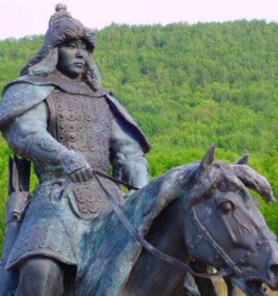 霍去病和卫青的关系是什么？有什么特殊的地方？