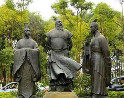 建安文学的光辉巅峰：三曹及其文学成就