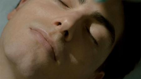 [文]《超人归来》超人被送到医院抢救，医生却连针头都扎不进去，这身体太强壮了！