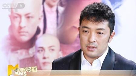 [文]《进京城》解说文案《进京城》：富大龙反串旦角，猫一样的妖娆身段，太勾人了