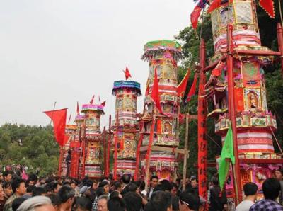 花炮节：传承与欢庆的火花