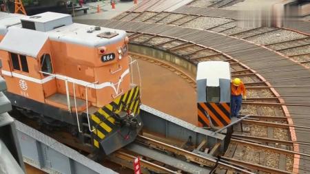 [文]《铁轨的尽头》，童年的生活总是简单而快乐，离别总是让人伤感