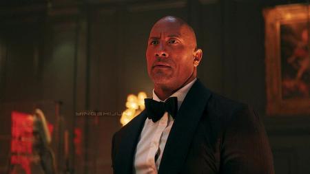 [文]《红色通缉令》死侍和黑亚当追捕神奇女侠？新片《红色通缉令》，阵容豪华引期待