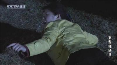 [视]案发现场：女警晚上下班，车上竟放一朵玫瑰，下一秒就被枪杀了