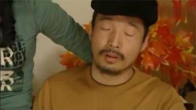 [视]无处藏身：杀人犯潜逃在外，竟抛弃妻子，在外面养了小三