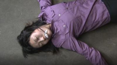 [视]案发现场：女子在家吃饭，突然肚子疼痛口吐白沫，竟是有人下毒了