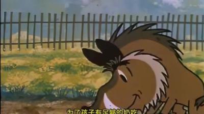 [视]为了给孩子足够的奶吃，野猪妈妈竟来到菜地肆意挥霍