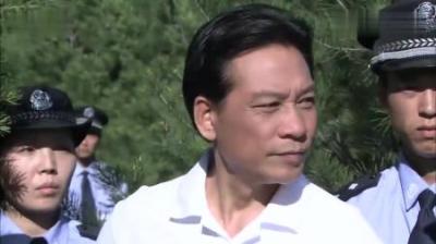 [视]案发现场：山上夜猫怪叫，保安过去一看，发现一具裸女尸