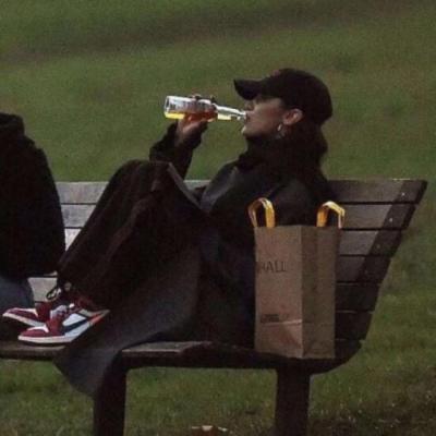 【励志】偶像暖心文案短句干净治愈励志（接地气的励志文案短句）